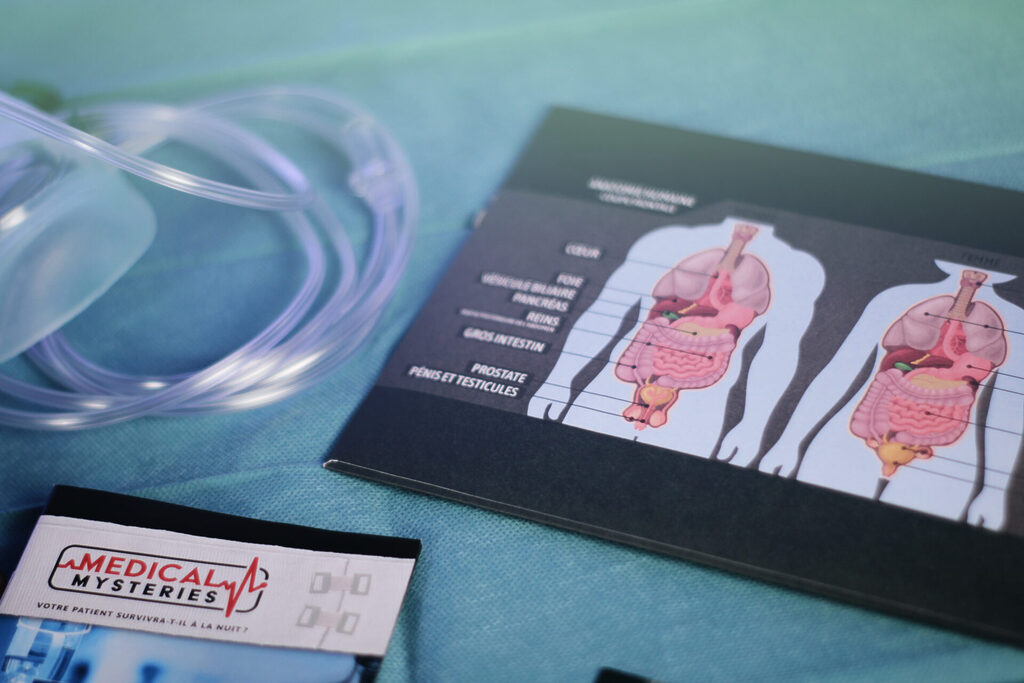 IELLO Medical Mysteries New York: Gioco Da Tavolo Cooperativo, Sfida Medica Per 1-4 Giocatori